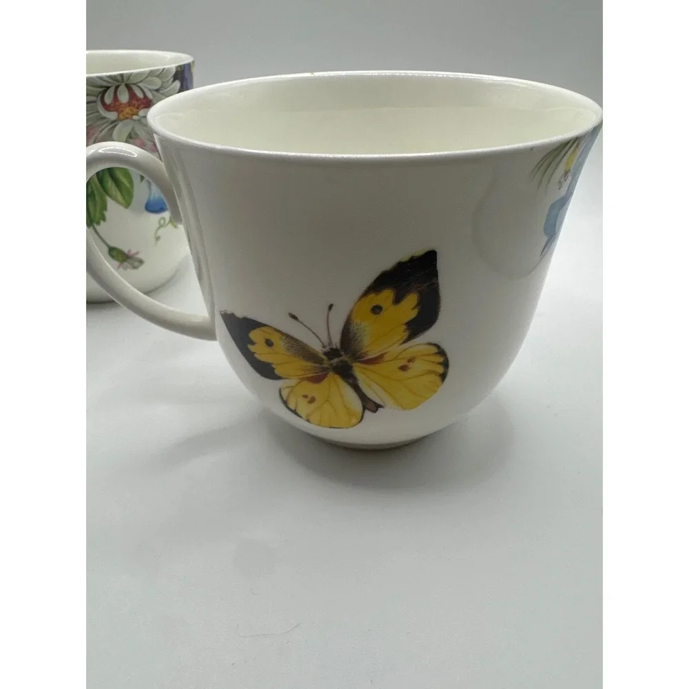 Royal Crown Duchy Fine Bone China Floral Teapot and 2 Cup Set England 1068